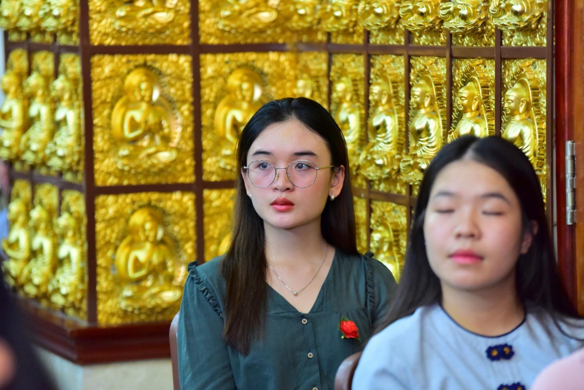 Gần 2.000 Phật tử về tham dự Đại lễ Vu lan tại chùa Giác Ngộ