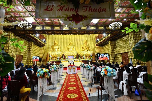 Hạnh phúc Lễ Hằng thuận tại điện Phật chùa Giác Ngộ